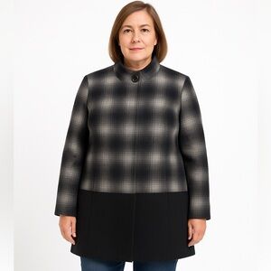 Cleo Plaid Wool Blend Two Toned Coat Size Large Business Casual Grey Lined Heavy